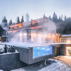 Hotel Cristallo Alta Badia: Lusso, Benessere e Dolomiti | Guida