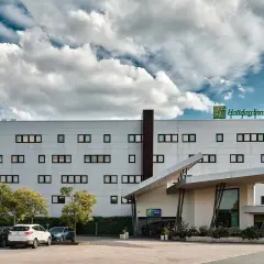Moxy Malpensa: Hotel Aeroporto T2 - Vicino e Comodo