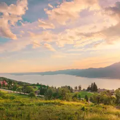 San Zeno di Montagna: Balcone sul Garda, Natura e Sapori DOP