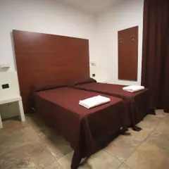 Tiby Hotel Modena: Guida Completa, Servizi e Recensioni