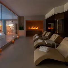 Hotel Nicolaus Bari: Scopri il lusso e i servizi per un soggiorno perfetto.