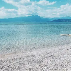 Spiagge Lago di Garda: La Tua Guida Completa per la Vacanza Perfetta