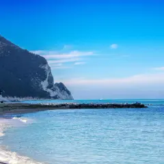 Marche: scopri le spiagge perfette per la tua vacanza ideale