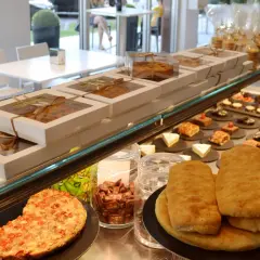 Deblanc Palermo: Cocktail, Cena & Aperitivo nel Salotto della Città