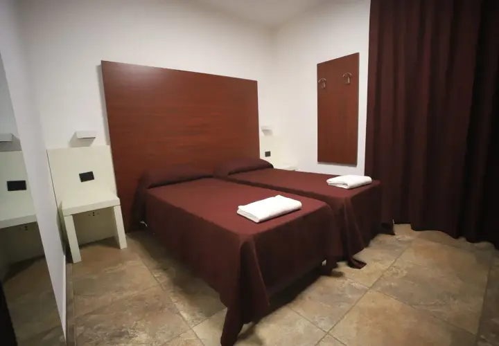 Tiby Hotel Modena: Guida Completa, Servizi e Recensioni