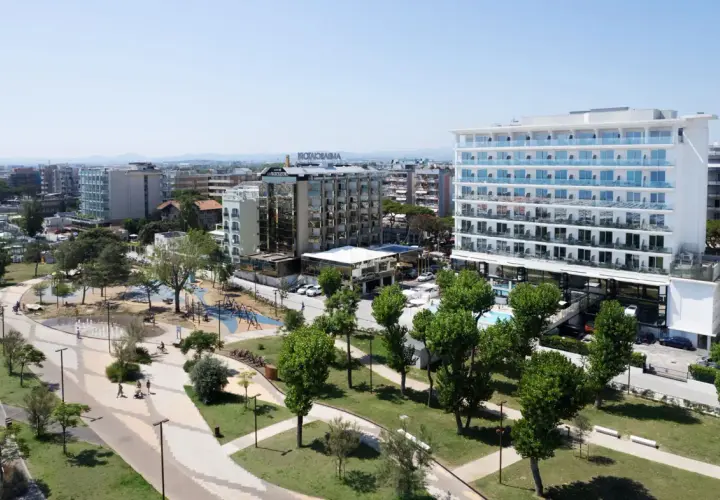 Hotel Sporting Rimini: 4 Stelle sul Mare | Vacanze & Business