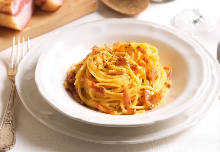 Primo Piatto: Tradizione vs Progresso in Cucina Italiana
