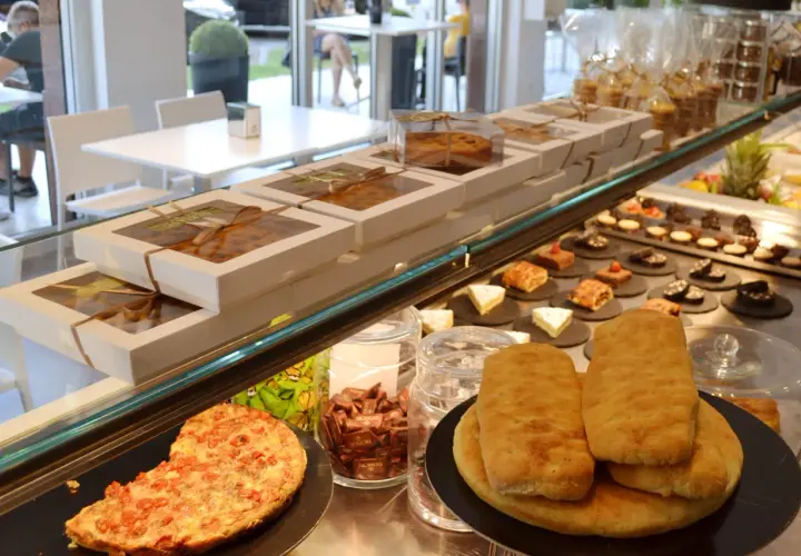 Deblanc Palermo: Cocktail, Cena & Aperitivo nel Salotto della Città
