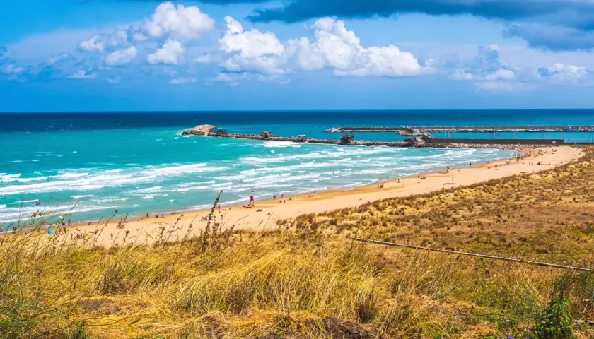 Abruzzo: Guida alle Spiagge Perfette per Te (Sabbia, Natura, Famiglie)