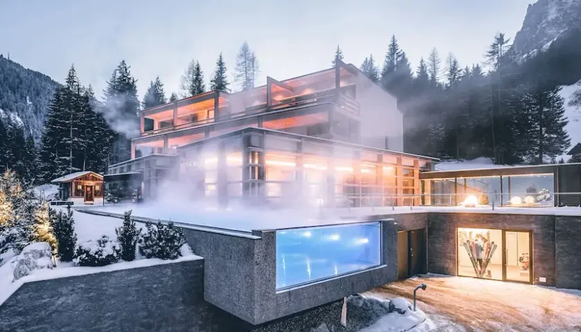 Hotel Cristallo Alta Badia: Lusso, Benessere e Dolomiti | Guida