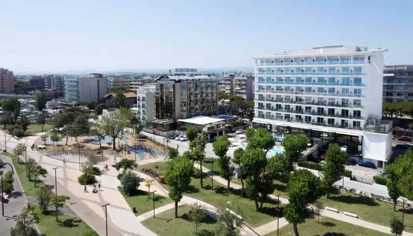 Hotel Sporting Rimini: 4 Stelle sul Mare | Vacanze & Business