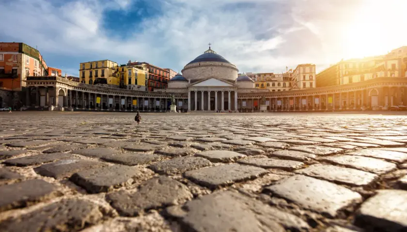 Napoli: Attrazioni, consigli e segreti per un viaggio indimenticabile