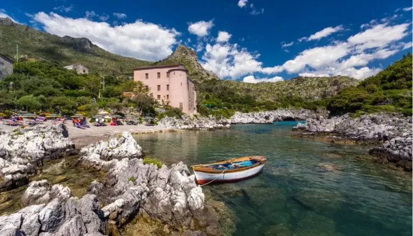 Maratea: Le Spiagge Più Belle e Calette Nascoste (Guida Completa)