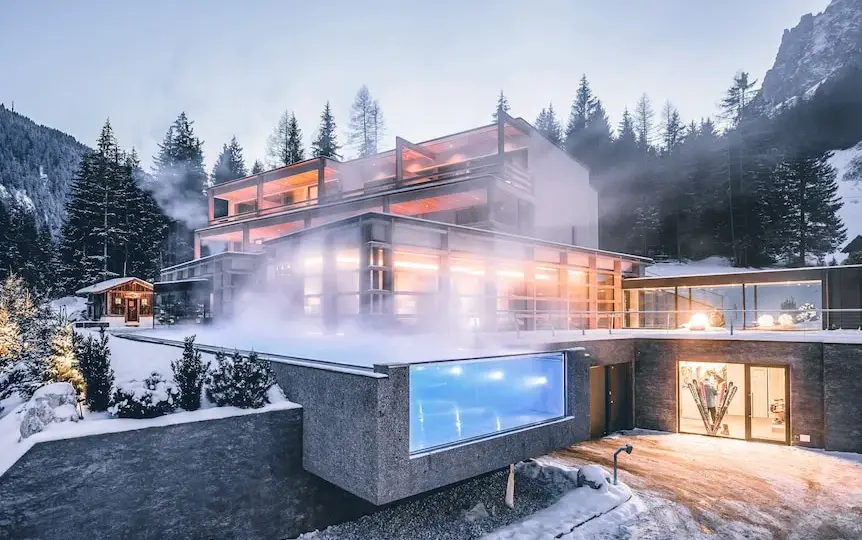 Hotel Cristallo Alta Badia: Lusso, Benessere e Dolomiti | Guida