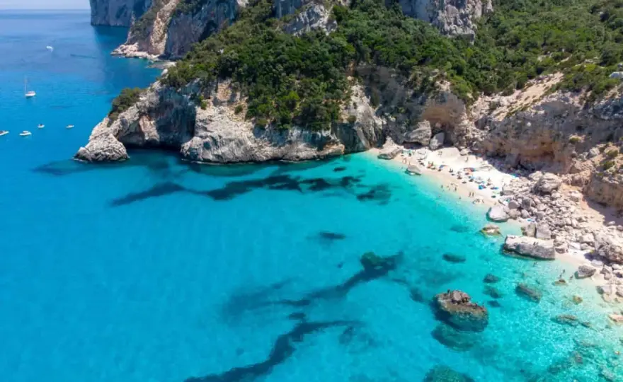 Spiagge Italiane di Tendenza: Le Mete Imperdibili per l'Estate