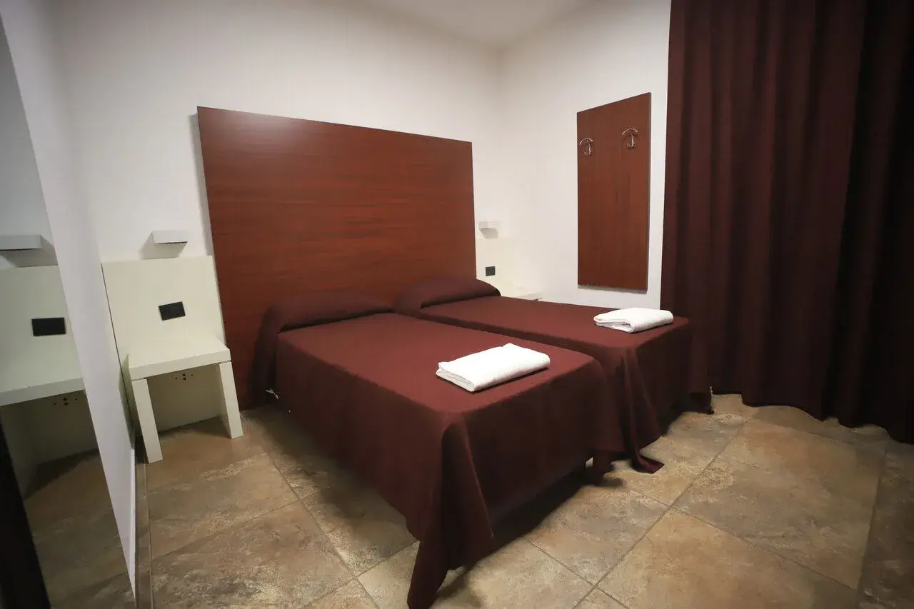 Tiby Hotel Modena: Guida Completa, Servizi e Recensioni