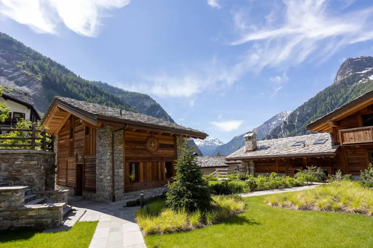 Baita in montagna: affitto o acquisto? Guida completa ai costi e sogni