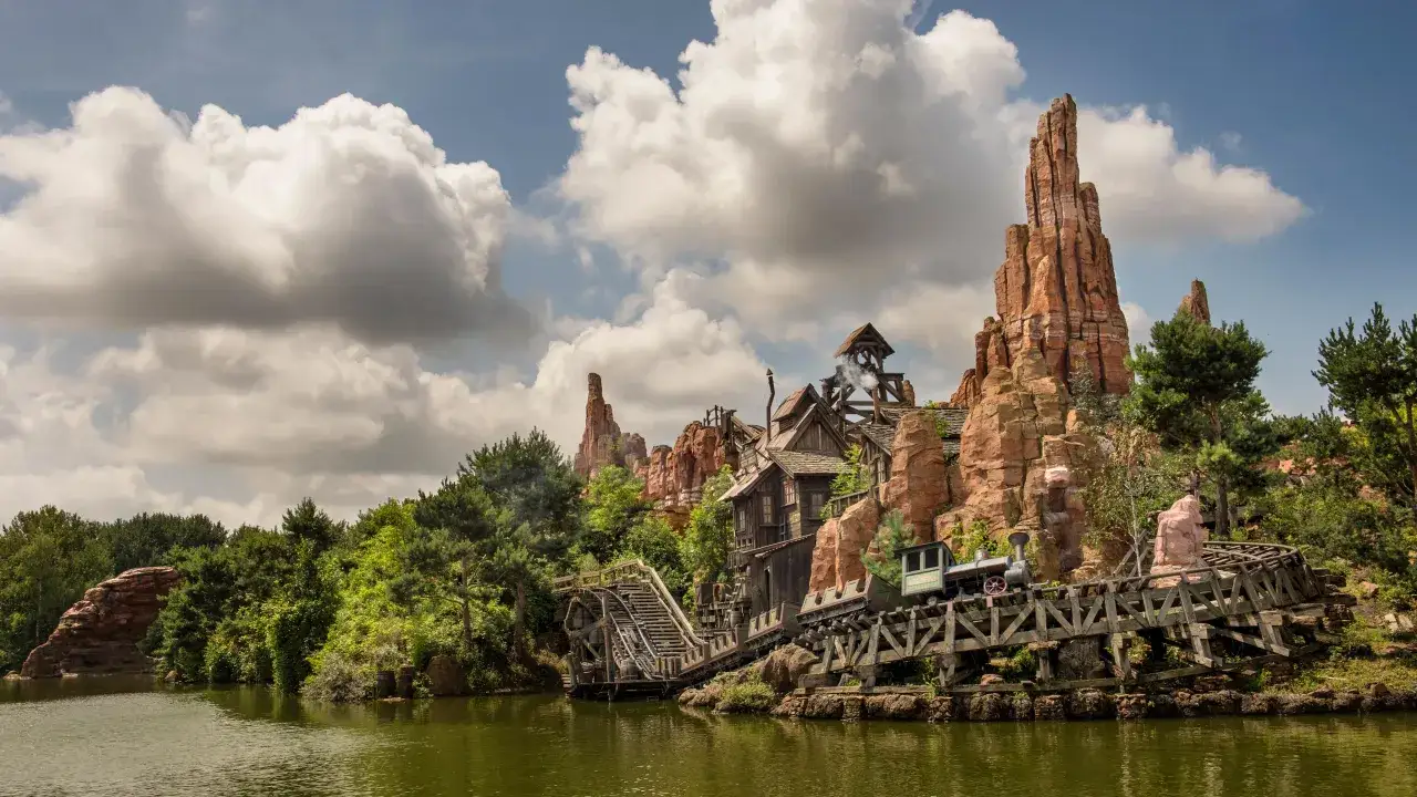 Disneyland Paris Big Thunder Mountain e Castello